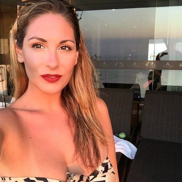 Meet your Posher, Alexandra