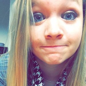 Meet your Posher, Christie