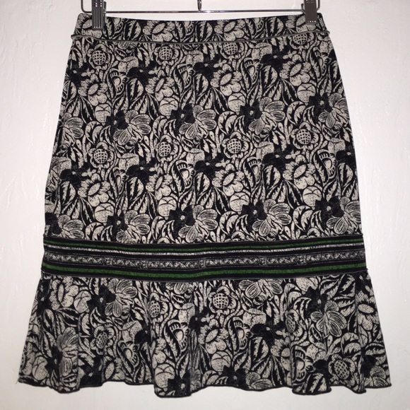 Max Studio skirt.