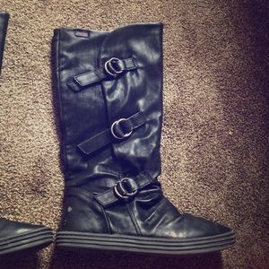 Black boots