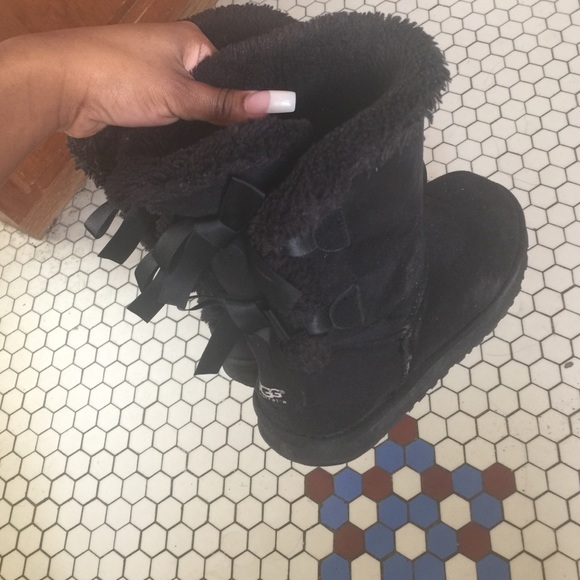 Black uggs