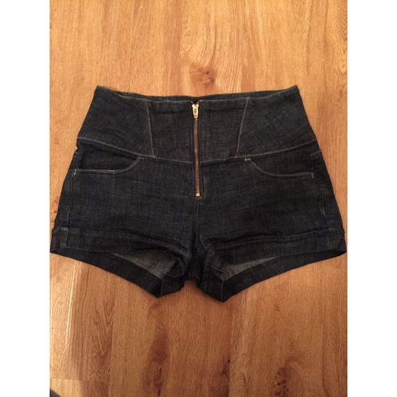 Cute High Waisted Shorties!