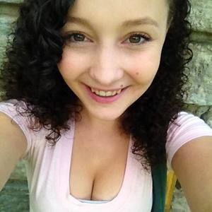 Meet your Posher, Bethany