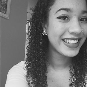 Meet your Posher, Kendra