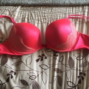 Victoria Secret 34D Very Sexy push-up bra
