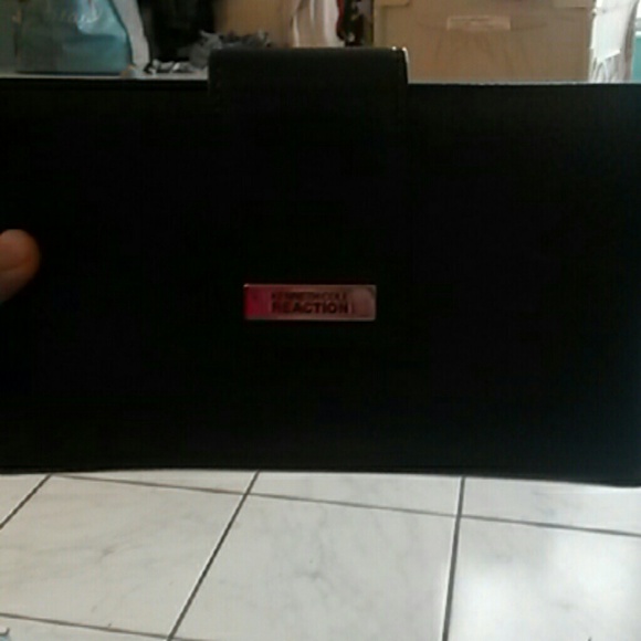 Kenneth Cole Reaction Blue Wallet