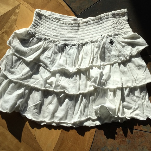 VOLCOM skirts