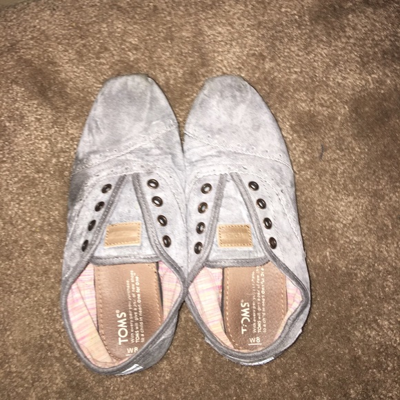 Toms