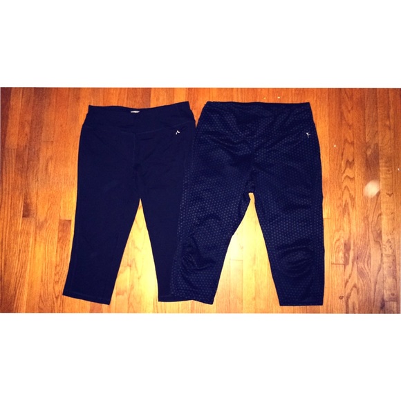 two pairs of danskin leggings👽