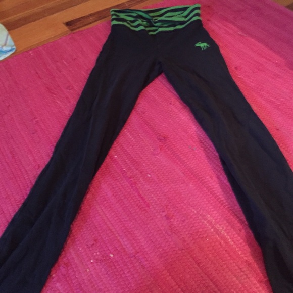 Abercrombie blue yoga pants
