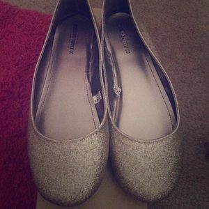 Gold flats only wore it once