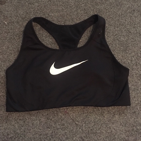 nwot nike sports bra