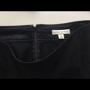 Banana Republic black stretch pencil skirt