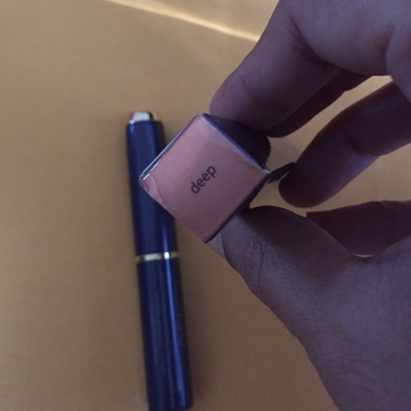 Tarte concealer - Picture 2 of 3