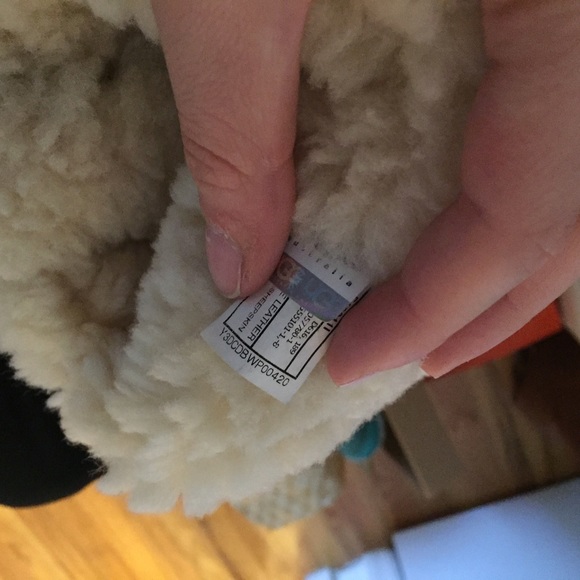 BUTTON UP TALL UGGS - Picture 4 of 4