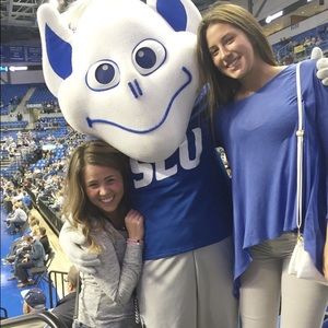 Meet your Posher, Emma