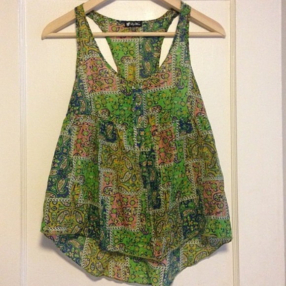Razorback floral tank.