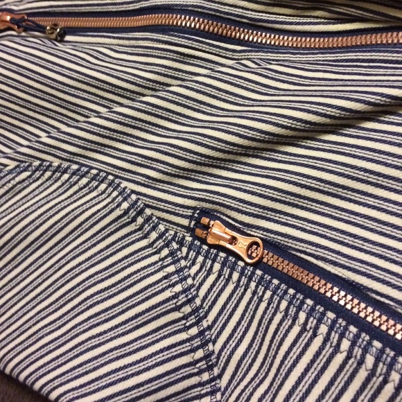 BRAND NEW lululemon jacket! - Picture 4 of 4