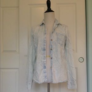 Denim buttoned shirt