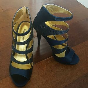 Nine West navy heels