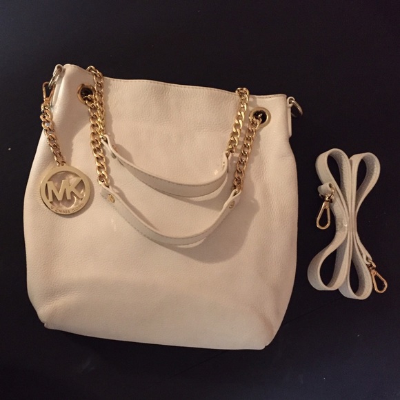 **ON HOLD** Michael Kors handbag ❤️💋