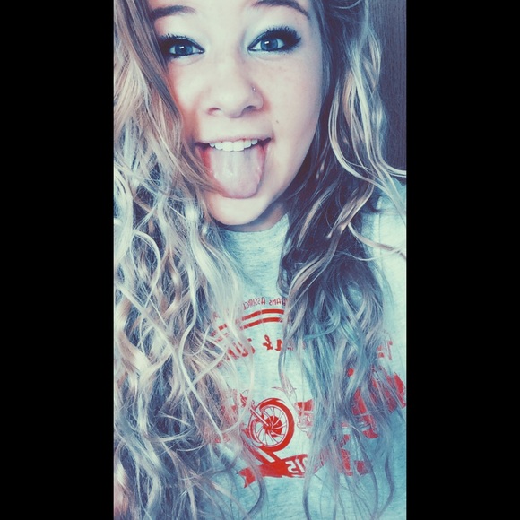 Meet your Posher, Lexa - Picture 1 of 1