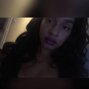 Meet your Posher, Daisha