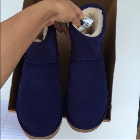 UGG authentic mini exotic scales boots Sz 8 new - Picture 2 of 4