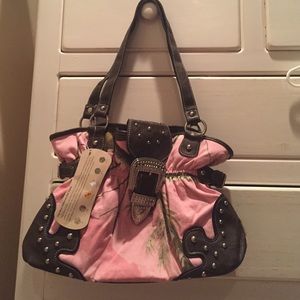 Brand new! Pink Realtree purse