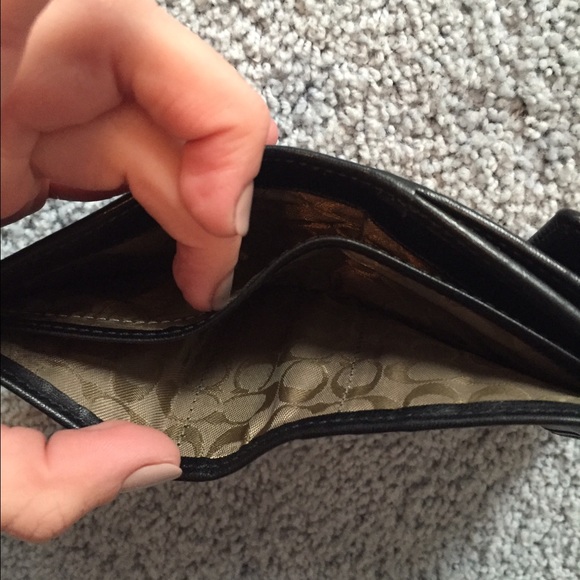 Coach Wallet - Picture 4 of 4