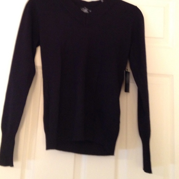 Black tee