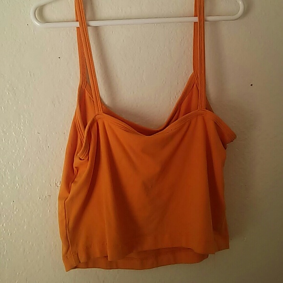 Crop top - Picture 2 of 3