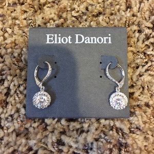 Circular fake diamond earrings