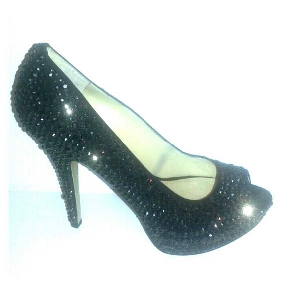 New Enzo Angiolini Pumps