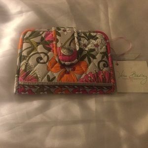 NWT Vera Bradley Tea Garden Snappy Wallet