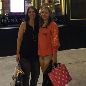 Meet your Posher, Lorie