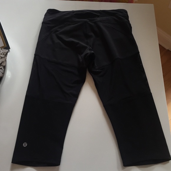 lululemon athletica Pants - Lululemon mesh crop leggings