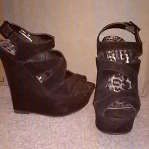 Size 7 black wedges