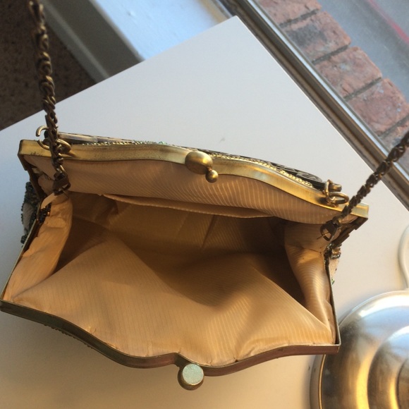 Handbag - Picture 2 of 3