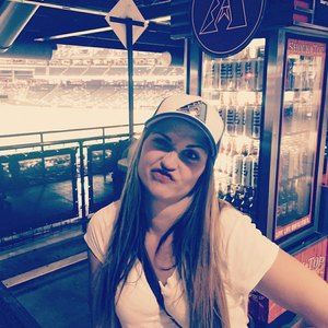 Meet your Posher, Alexis