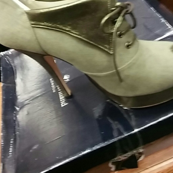 Terry de Havilland of London Bootie - Picture 2 of 4