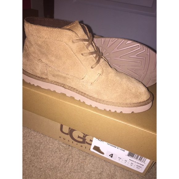 27 off ugg shoes derick poshmark neumel ugg size 6