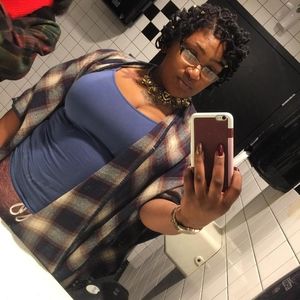 Meet your Posher, Sade