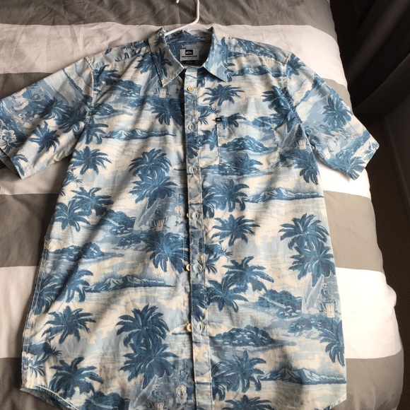 quiksilver button down shirt