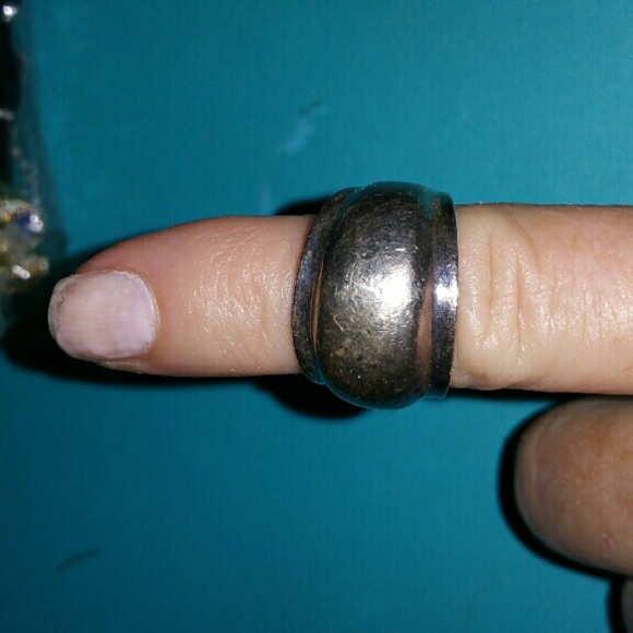 Sterling silver ring sz 7