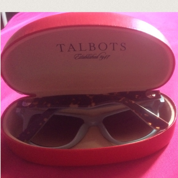 💯 Authentic Talbots Sunglass