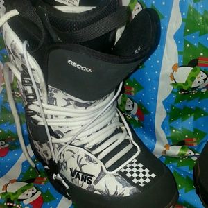 VANS SNOWBOARD BOOTS  SZ 8 USA