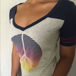 Empyre peace sign v-neck.