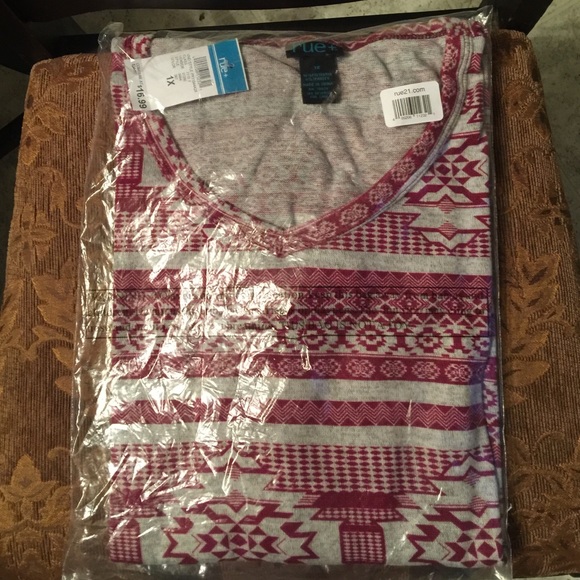 Rue 21 top