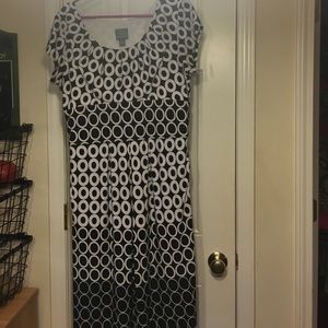 Women's 16 dress - ready for spring!